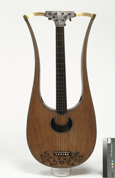 lira-chitarra