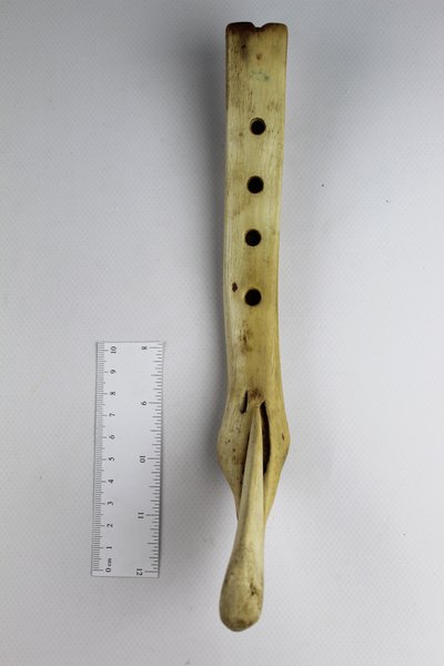 Kena “Nazca-Ornitomorfa”; Flauta longitudinal