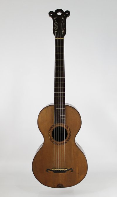 Guitarra “José María Amigos”