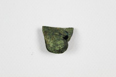 Cascabel de metal plegado “Moche 1”