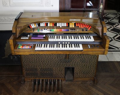 Órgano eléctrico "Kimball"