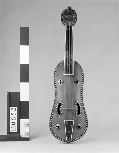 Reconstitution de vièle à archet