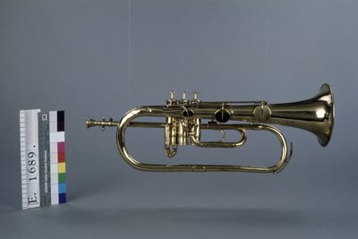 Saxhorn contralto en si bémol à pistons et à clés