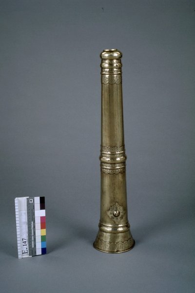 Trompe télescopique "dung-chen"