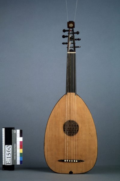 Luth (mandora)
