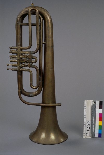 Saxhorn baryton en si bémol ou basse?