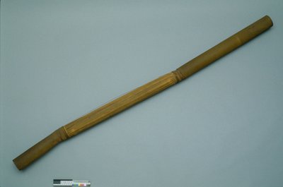 Cithare tubulaire "valiha"