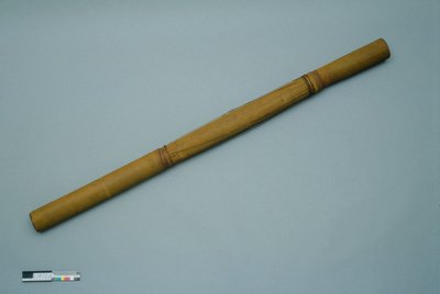 Cithare tubulaire "valiha"
