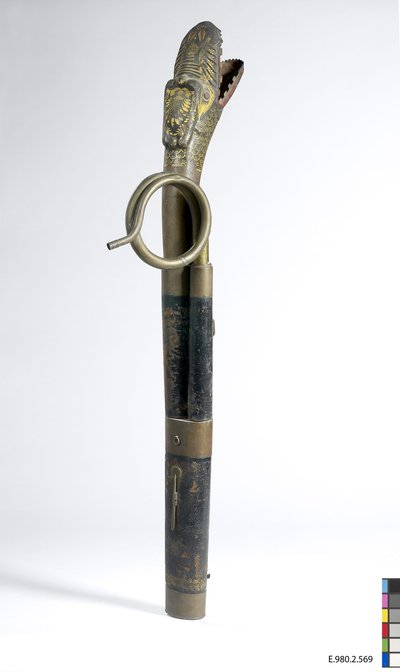 Serpent droit dit basson russe