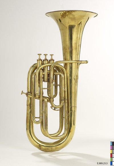 Saxhorn basse en si bémol