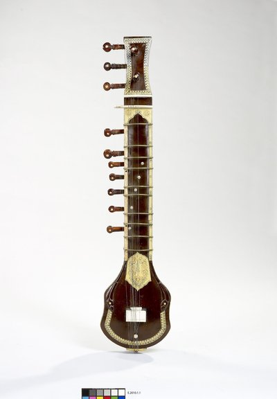 Luth type "sitar"