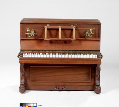 Piano droit modèle réduit
