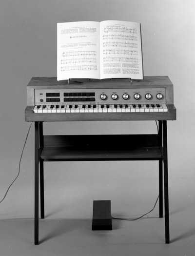 Elektromechanisches Tasteninstrument "Philicorda"