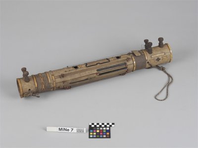 Gemischtsaitige Röhrenzither (Valiha)