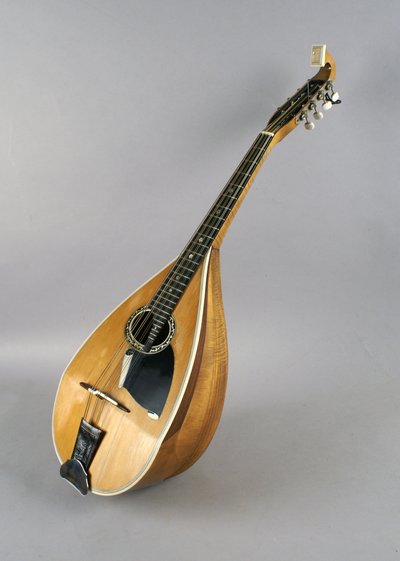 mandola