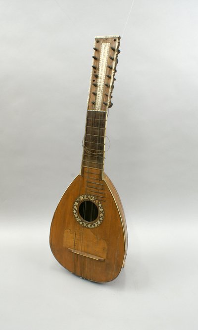 mandolone