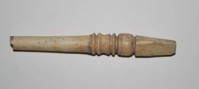 Lyre (fragment : cheville)