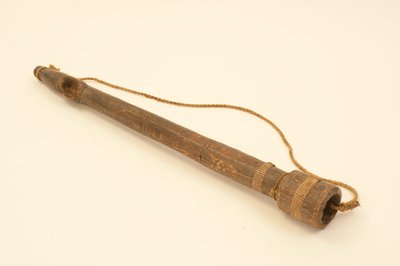 Trompe traversière en bois
