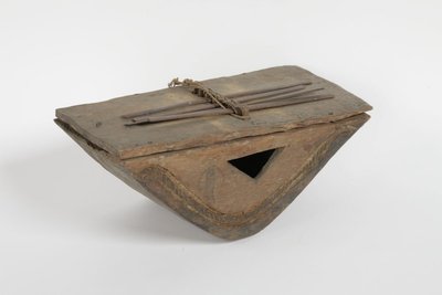 Lamellophone sur caisse (lames végétales)