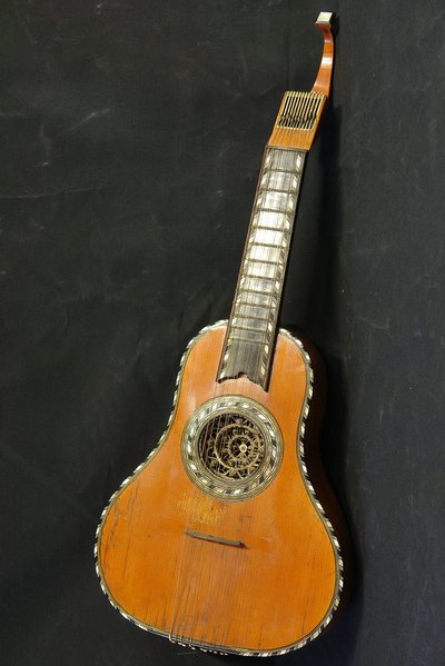 Cistre ou Guitare allemande