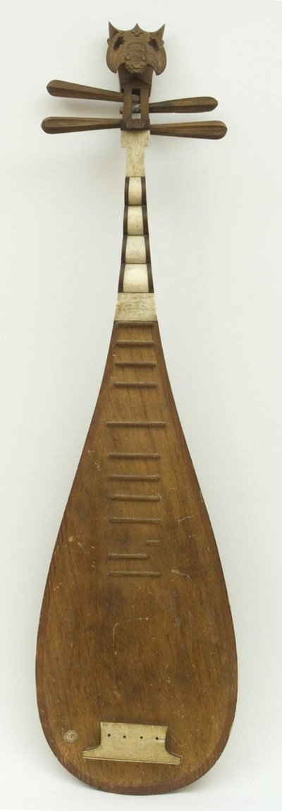 Luth Pi'pa (avec tête de chauve-souris)