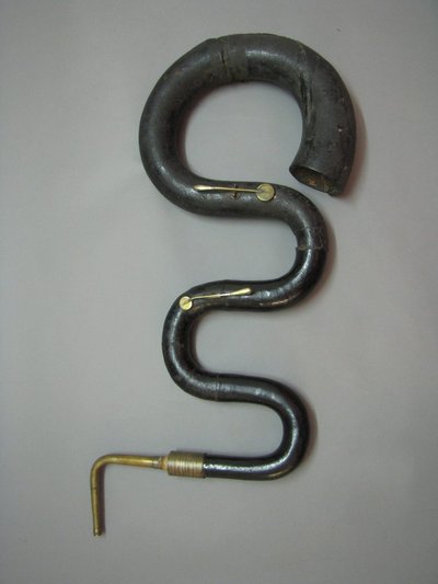 Serpent courbé à 2 clefs
