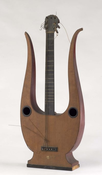 Lyre-guitare