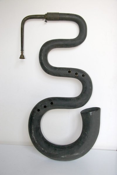 Serpent courbé d'église