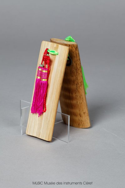 Claquettes à deux lames