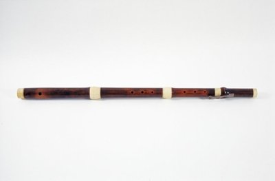 G Tenor or Intermediate Bass flute (Low Quint Flute). Nominal pitch: F.