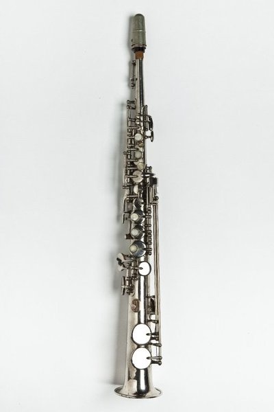 Soprano saxophone. Nominal pitch: B?.