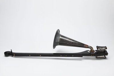 One-string fiddle.