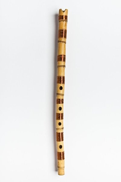 Ndere (end-blown flute)