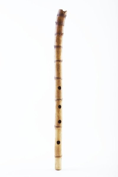 Ndere (end-blown flute)