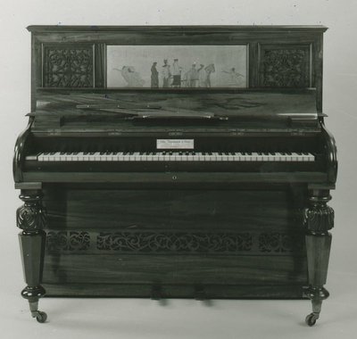 Upright pianoforte