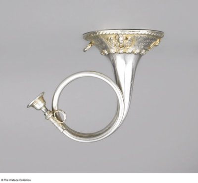 Miniature horn