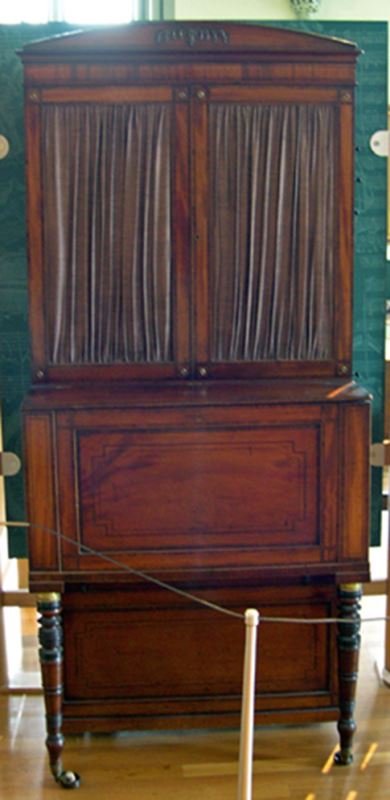 Piano player