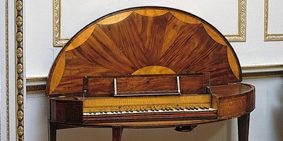Piano table