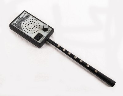 Electric bagpipe practice chanter