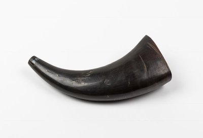 End-blown horn