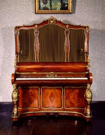 Upright pianoforte