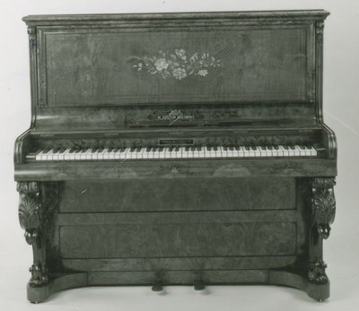 Upright pianoforte