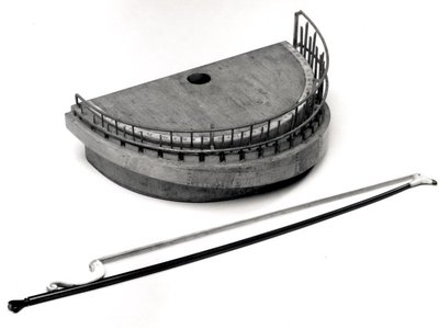 Nail violin