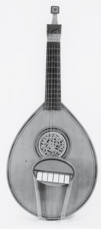 English guitar