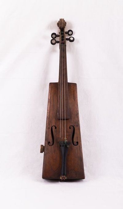 Trapezoidal violin