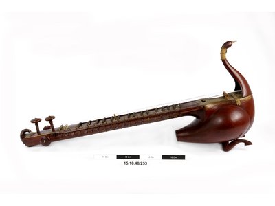 Dilruba; fiddle