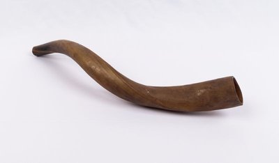 End-blown horn