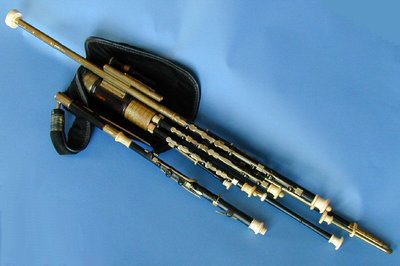 Set of uilleann pipes
