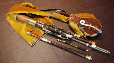 Set of uilleann pipes